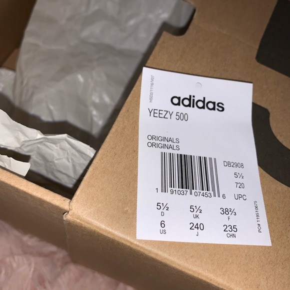 Adidas Yeezy 500 Blush SIZE 6 - Picture 3 of 3